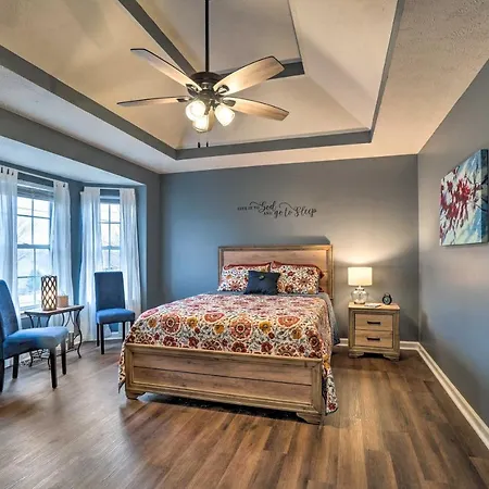 Suburban Getaway With Game Room, 19 Mi To Nashville!